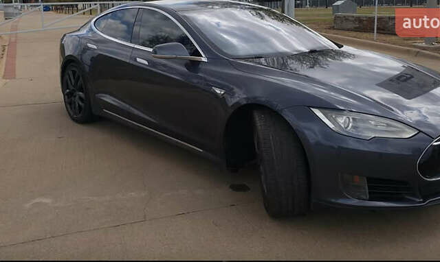 Чорний Тесла Модель С, об'ємом двигуна 0 л та пробігом 165 тис. км за 13400 $, фото 6 на Automoto.ua