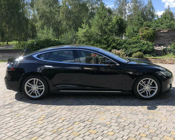 Черный Тесла Модель С, объемом двигателя 0 л и пробегом 180 тыс. км за 14200 $, фото 3 на Automoto.ua