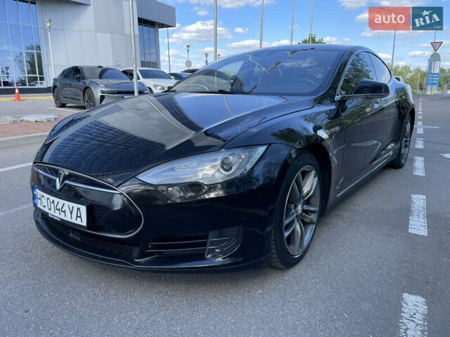 Черный Тесла Модель С, объемом двигателя 0 л и пробегом 199 тыс. км за 16300 $, фото 2 на Automoto.ua