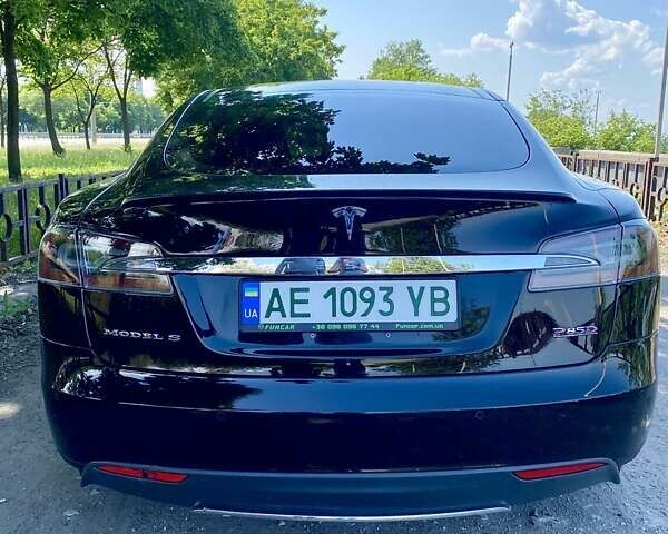 Черный Тесла Модель С, объемом двигателя 0 л и пробегом 96 тыс. км за 17800 $, фото 2 на Automoto.ua