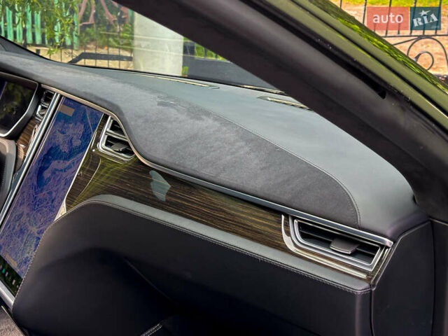 Черный Тесла Модель С, объемом двигателя 0 л и пробегом 200 тыс. км за 15000 $, фото 27 на Automoto.ua