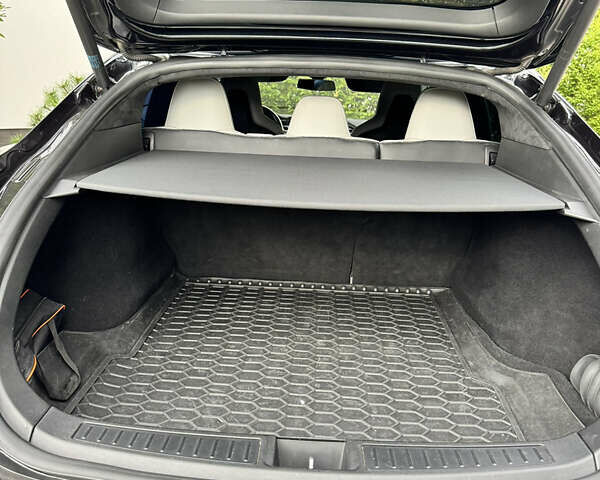 Черный Тесла Модель С, объемом двигателя 0 л и пробегом 222 тыс. км за 19900 $, фото 34 на Automoto.ua