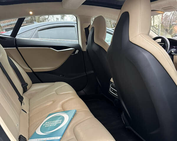 Черный Тесла Модель С, объемом двигателя 0 л и пробегом 66 тыс. км за 18000 $, фото 10 на Automoto.ua