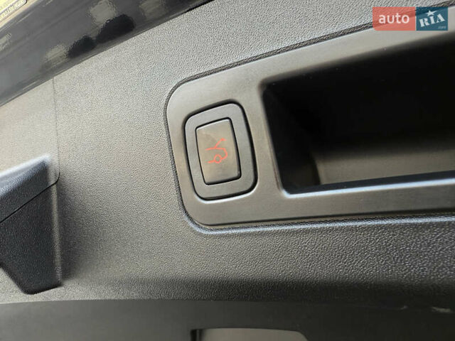 Чорний Тесла Модель С, об'ємом двигуна 0 л та пробігом 183 тис. км за 13950 $, фото 38 на Automoto.ua