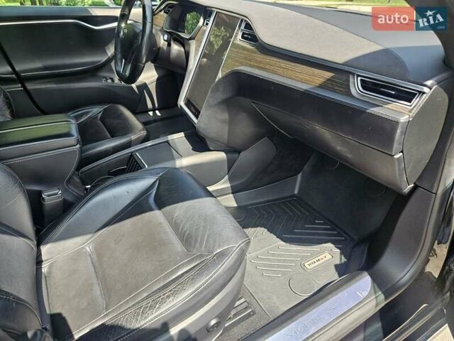 Тесла Модель С 2015 в Харькове на Automoto.ua Черный Тесла Модель С, объемом двигателя 0 л и пробегом 130 тыс. км за 19900 $, фото 44 на Automoto.ua