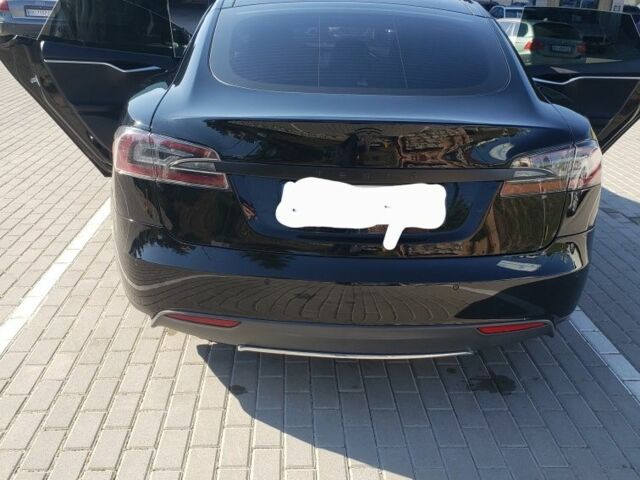 Черный Тесла Модель С, объемом двигателя 0 л и пробегом 155 тыс. км за 16000 $, фото 2 на Automoto.ua