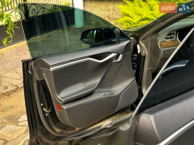 Черный Тесла Модель С, объемом двигателя 0 л и пробегом 200 тыс. км за 15000 $, фото 30 на Automoto.ua