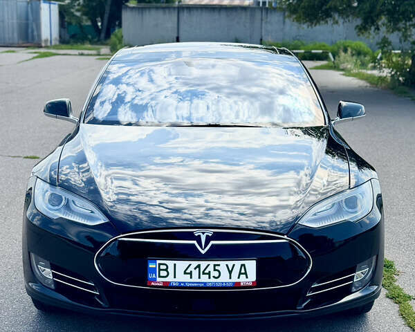 Черный Тесла Модель С, объемом двигателя 0 л и пробегом 182 тыс. км за 15500 $, фото 1 на Automoto.ua