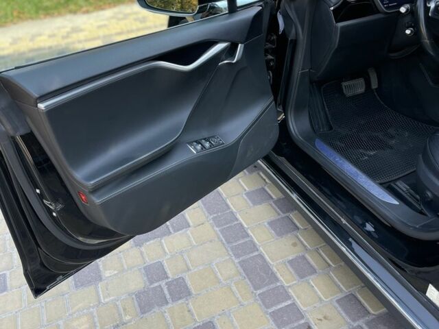 Черный Тесла Модель С, объемом двигателя 0 л и пробегом 230 тыс. км за 17000 $, фото 9 на Automoto.ua