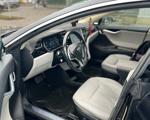 Черный Тесла Модель С, объемом двигателя 0 л и пробегом 197 тыс. км за 13999 $, фото 8 на Automoto.ua