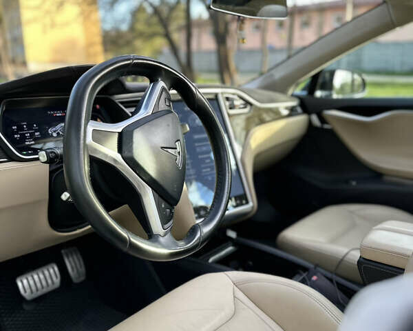Черный Тесла Модель С, объемом двигателя 0 л и пробегом 165 тыс. км за 14000 $, фото 23 на Automoto.ua