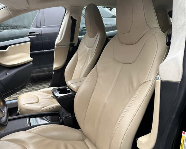 Черный Тесла Модель С, объемом двигателя 0 л и пробегом 66 тыс. км за 18000 $, фото 16 на Automoto.ua