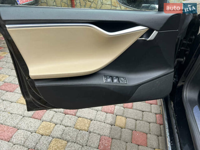 Черный Тесла Модель С, объемом двигателя 0 л и пробегом 250 тыс. км за 12700 $, фото 9 на Automoto.ua