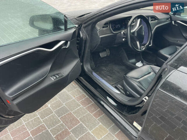 Чорний Тесла Модель С, об'ємом двигуна 0 л та пробігом 155 тис. км за 18350 $, фото 10 на Automoto.ua