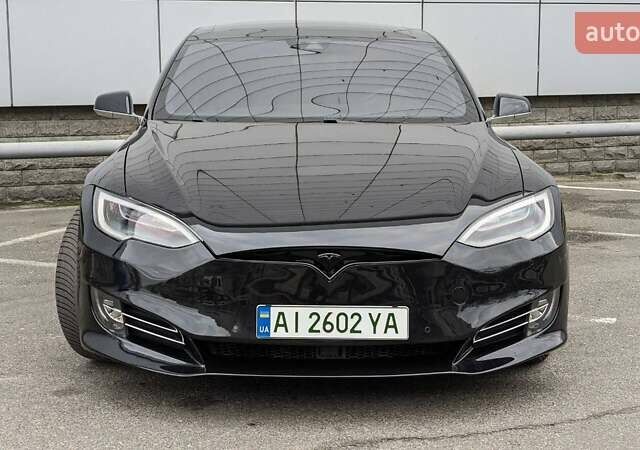 Черный Тесла Модель С, объемом двигателя 0 л и пробегом 80 тыс. км за 19000 $, фото 1 на Automoto.ua