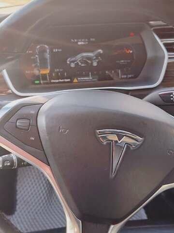 Черный Тесла Модель С, объемом двигателя 0 л и пробегом 104 тыс. км за 22000 $, фото 5 на Automoto.ua
