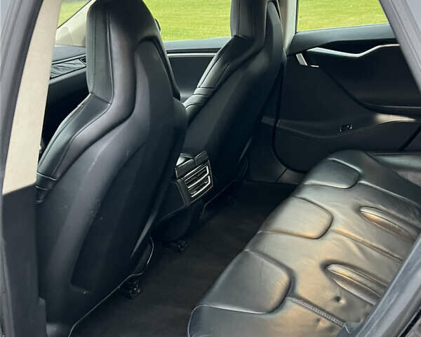 Черный Тесла Модель С, объемом двигателя 0 л и пробегом 305 тыс. км за 9500 $, фото 28 на Automoto.ua