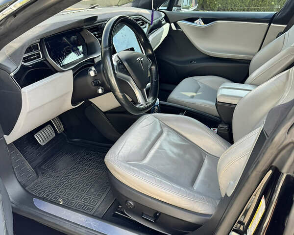 Черный Тесла Модель С, объемом двигателя 0 л и пробегом 222 тыс. км за 19900 $, фото 9 на Automoto.ua