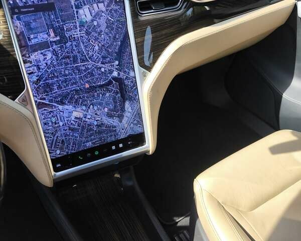 Чорний Тесла Модель С, об'ємом двигуна 0 л та пробігом 199 тис. км за 14200 $, фото 10 на Automoto.ua