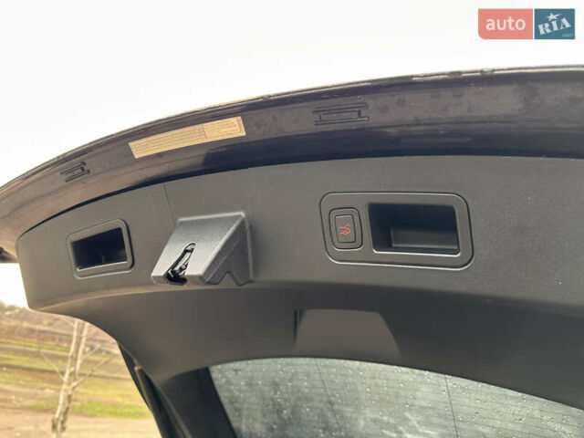 Тесла Модель С 2016 в Тернополе на Automoto.ua Черный Тесла Модель С, объемом двигателя 0 л и пробегом 131 тыс. км за 22500 $, фото 2 на Automoto.ua