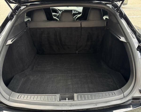 Черный Тесла Модель С, объемом двигателя 0 л и пробегом 147 тыс. км за 17600 $, фото 64 на Automoto.ua