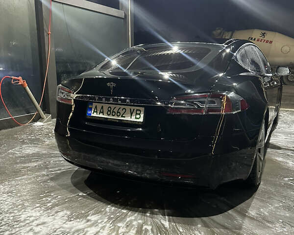 Черный Тесла Модель С, объемом двигателя 0 л и пробегом 120 тыс. км за 15000 $, фото 3 на Automoto.ua
