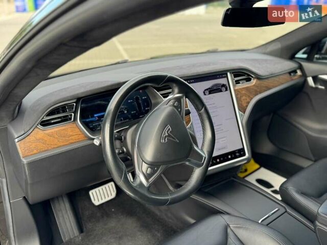 Черный Тесла Модель С, объемом двигателя 0 л и пробегом 195 тыс. км за 17700 $, фото 1 на Automoto.ua