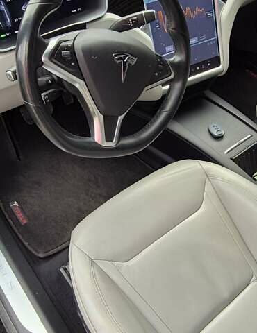 Черный Тесла Модель С, объемом двигателя 0 л и пробегом 92 тыс. км за 22500 $, фото 8 на Automoto.ua