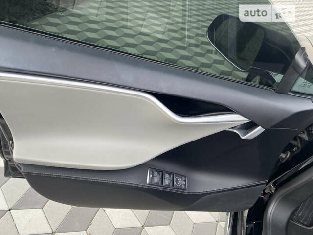 Черный Тесла Модель С, объемом двигателя 0 л и пробегом 100 тыс. км за 28000 $, фото 12 на Automoto.ua