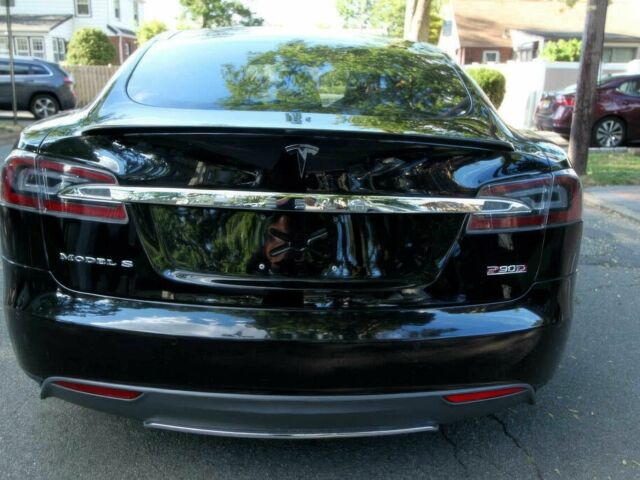 Тесла Модель С 2016 у Львові на Automoto.ua Чорний Тесла Модель С, об'ємом двигуна 0 л та пробігом 77 тис. км за 13400 $, фото 5 на Automoto.ua