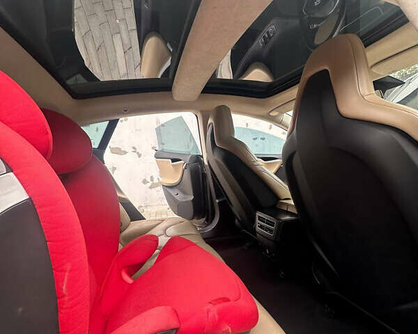 Черный Тесла Модель С, объемом двигателя 0 л и пробегом 250 тыс. км за 15800 $, фото 13 на Automoto.ua