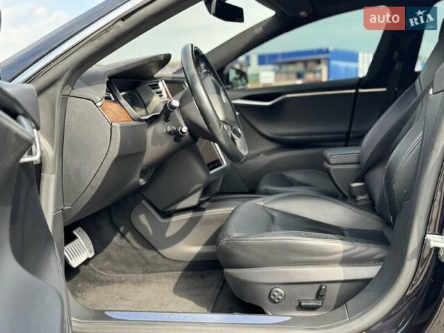 Черный Тесла Модель С, объемом двигателя 0 л и пробегом 195 тыс. км за 17700 $, фото 4 на Automoto.ua