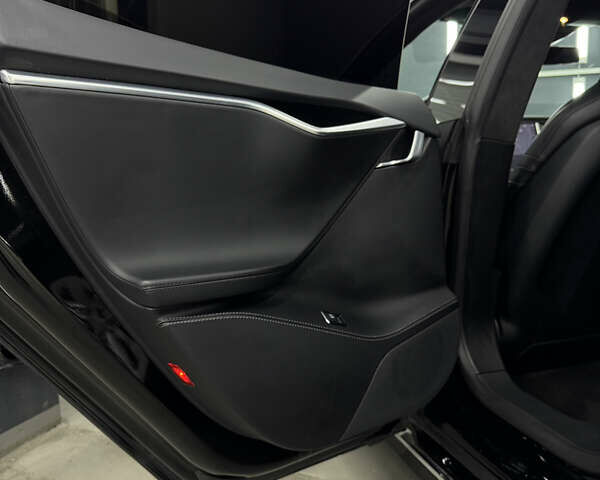 Черный Тесла Модель С, объемом двигателя 0 л и пробегом 147 тыс. км за 17600 $, фото 19 на Automoto.ua