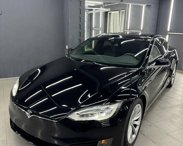 Черный Тесла Модель С, объемом двигателя 0 л и пробегом 147 тыс. км за 17600 $, фото 8 на Automoto.ua