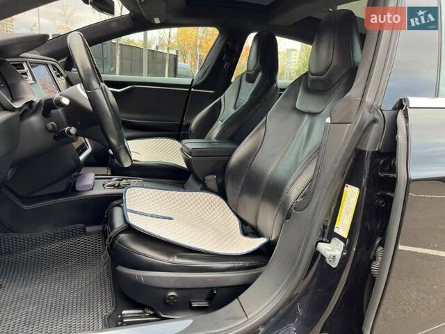 Чорний Тесла Модель С, об'ємом двигуна 0 л та пробігом 140 тис. км за 17490 $, фото 7 на Automoto.ua