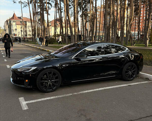 Черный Тесла Модель С, объемом двигателя 0 л и пробегом 221 тыс. км за 19500 $, фото 1 на Automoto.ua