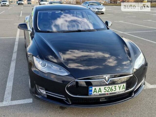 Черный Тесла Модель С, объемом двигателя 0 л и пробегом 126 тыс. км за 20199 $, фото 3 на Automoto.ua