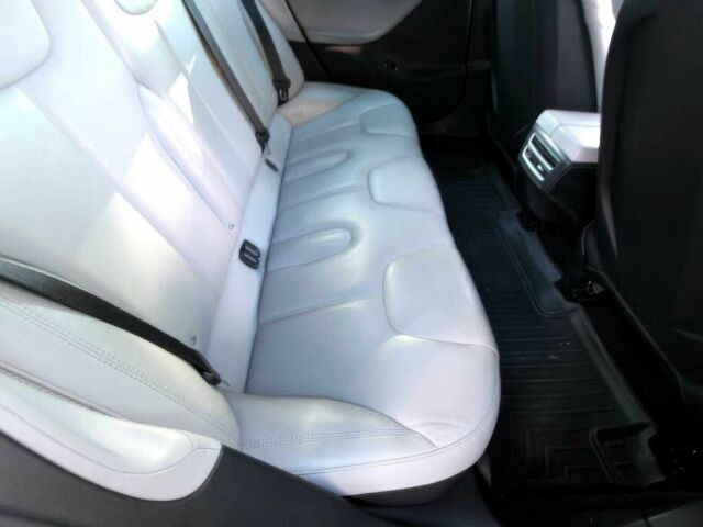 Тесла Модель С 2016 у Львові на Automoto.ua Чорний Тесла Модель С, об'ємом двигуна 0 л та пробігом 77 тис. км за 13400 $, фото 11 на Automoto.ua