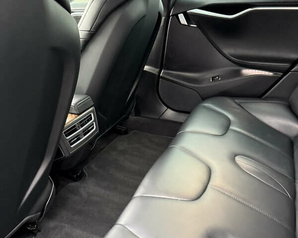 Чорний Тесла Модель С, об'ємом двигуна 0 л та пробігом 125 тис. км за 21000 $, фото 14 на Automoto.ua