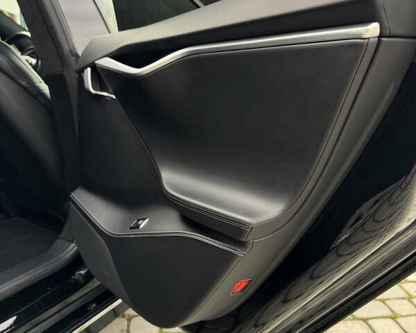 Черный Тесла Модель С, объемом двигателя 0 л и пробегом 147 тыс. км за 17600 $, фото 46 на Automoto.ua