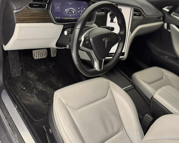 Чорний Тесла Модель С, об'ємом двигуна 0 л та пробігом 183 тис. км за 16500 $, фото 11 на Automoto.ua