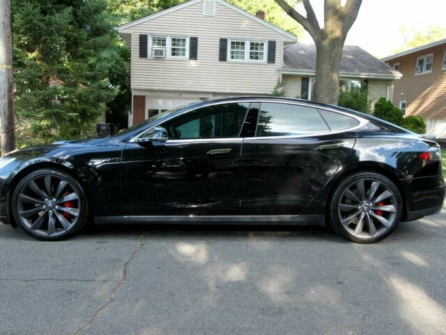 Тесла Модель С 2016 у Львові на Automoto.ua Чорний Тесла Модель С, об'ємом двигуна 0 л та пробігом 77 тис. км за 13400 $, фото 7 на Automoto.ua