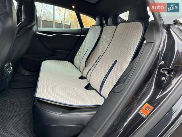 Чорний Тесла Модель С, об'ємом двигуна 0 л та пробігом 140 тис. км за 17490 $, фото 8 на Automoto.ua