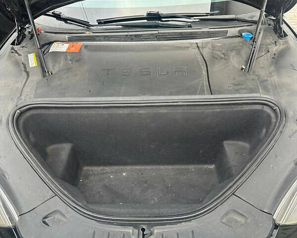 Черный Тесла Модель С, объемом двигателя 0 л и пробегом 250 тыс. км за 15800 $, фото 7 на Automoto.ua