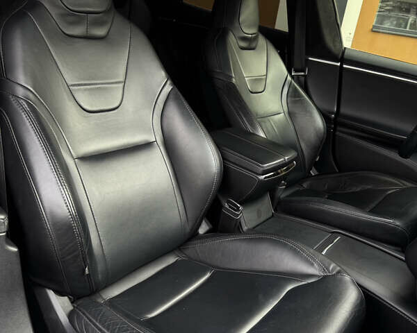 Черный Тесла Модель С, объемом двигателя 0 л и пробегом 147 тыс. км за 17600 $, фото 45 на Automoto.ua