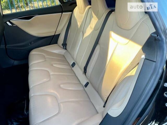 Черный Тесла Модель С, объемом двигателя 0 л и пробегом 175 тыс. км за 15900 $, фото 7 на Automoto.ua