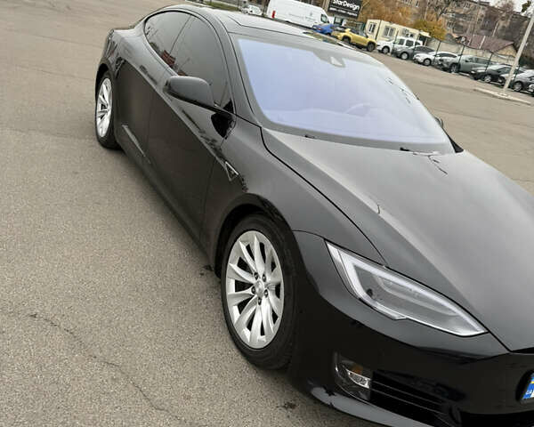 Чорний Тесла Модель С, об'ємом двигуна 0 л та пробігом 125 тис. км за 21000 $, фото 17 на Automoto.ua