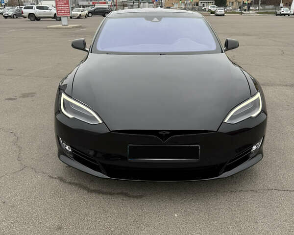 Чорний Тесла Модель С, об'ємом двигуна 0 л та пробігом 125 тис. км за 21000 $, фото 18 на Automoto.ua