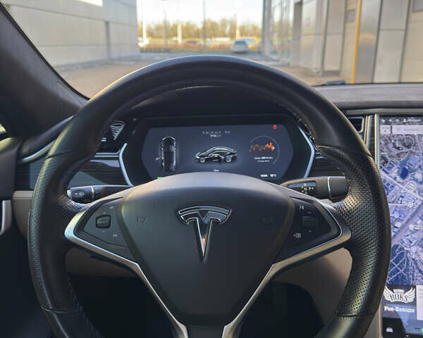 Тесла Модель С 2016 у Києві на Automoto.ua Чорний Тесла Модель С, об'ємом двигуна 0 л та пробігом 120 тис. км за 22000 $, фото 13 на Automoto.ua