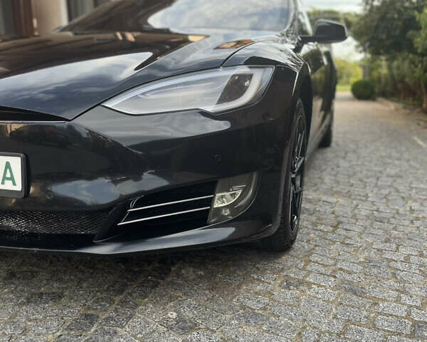 Черный Тесла Модель С, объемом двигателя 0 л и пробегом 258 тыс. км за 18000 $, фото 2 на Automoto.ua